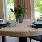 度假居 Luxe Met Hottub Op Het Platteland