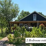 Dom wakacyjny Luxe Met Hottub Op Het Platteland