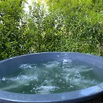 Luxe Met Hottub Op Het Platteland Nyaraló