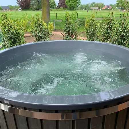 Holiday home Boerderijlodge Met Hottub *