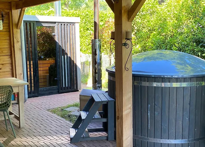 Boerderijlodge Met Hottub 度假居 *