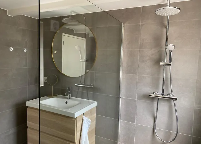 Luxe Lodge Met Hottub Op Het Platteland